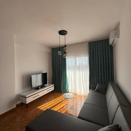 Apartment Elegant Two-bedroom In Kato Close To Everything!