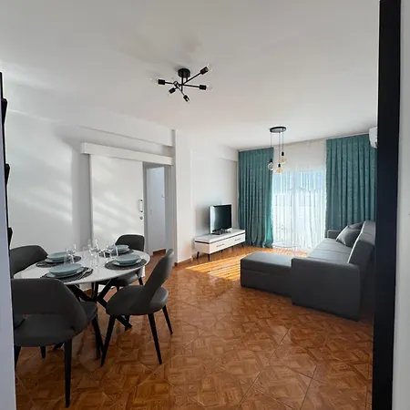 Apartment Elegant Two-bedroom In Kato Close To Everything!