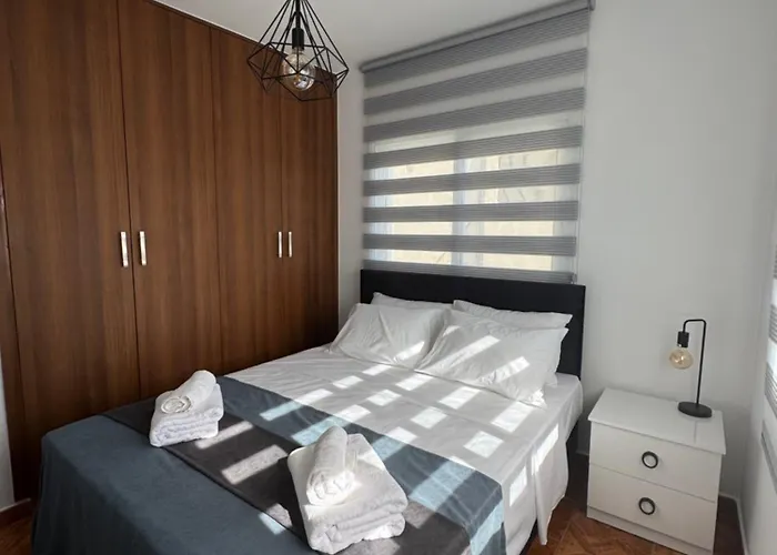 Daire Elegant Two-bedroom In Kato Close To Everything!