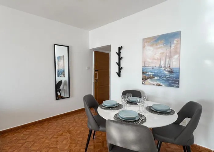 Elegant Two-bedroom In Kato Close To Everything! *